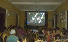 Chiếu phim phục vụ nhân dân tại xã Phú Lệ